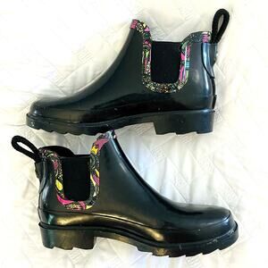 THE SAK Sakroots Rhyme Rain Boot Black Pattern Rubber Ankle Booties Size 6